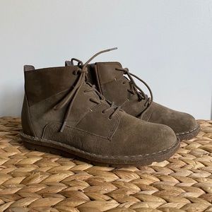 Clark’s collection Tamitha Suede boots
